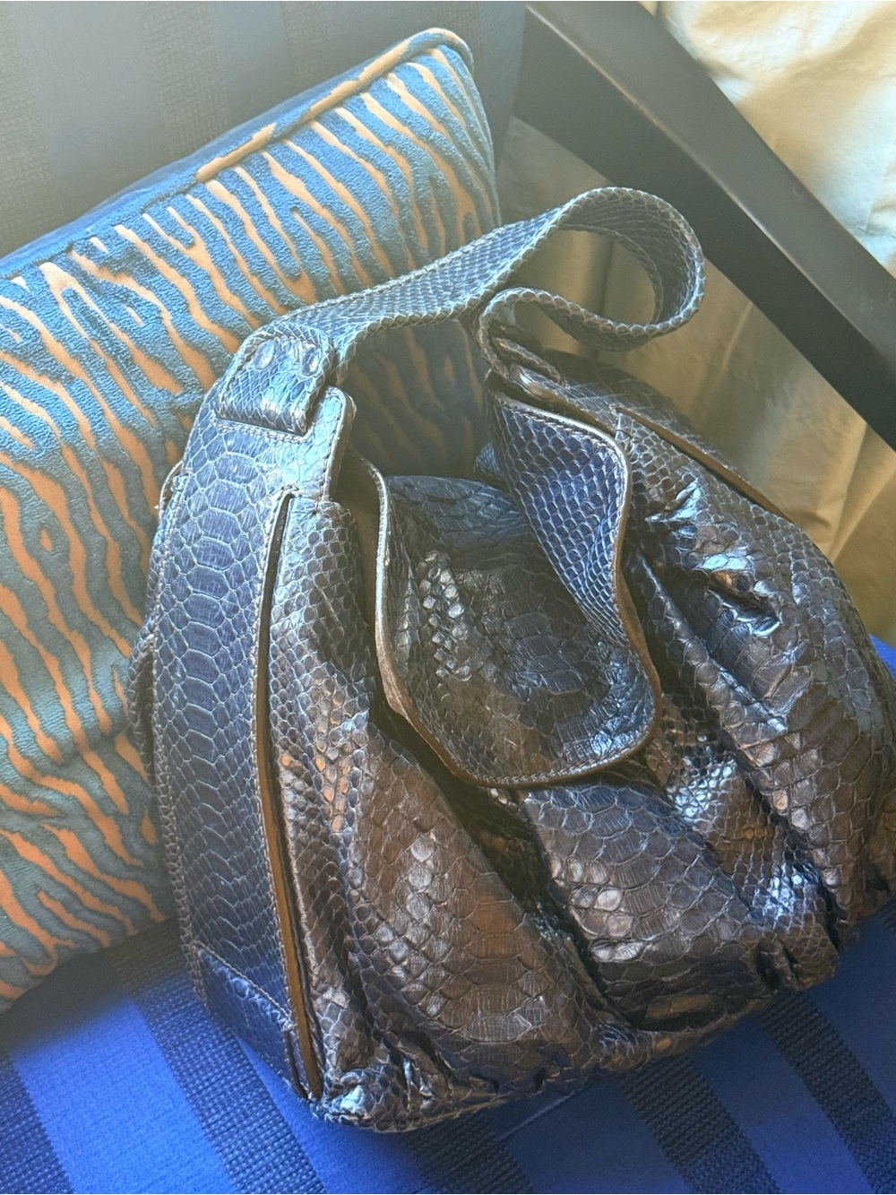 ZAGLIANI Midnight Blue Python Snakeskin Hand/Shoulder Bag - Picture 9 of 13